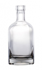 North Mountain Supply Nordic 750ml Clear Glass Wine/Spirits Bottle Bar Top Finish - Case of 4