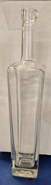 North Mountain Supply 750ml New Yorker Clear Glass Wine/Spirits Bottle Bar Top Finish